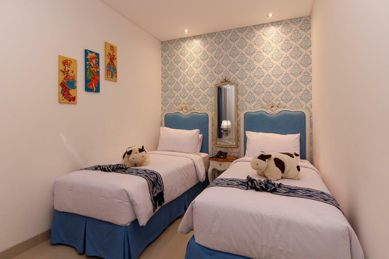M Home Jakarta Bagian luar foto