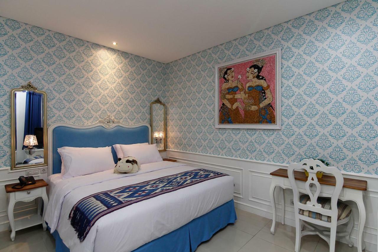 M Home Jakarta Bagian luar foto